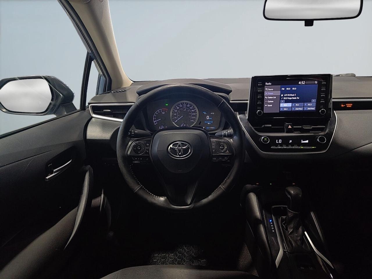 2020 Toyota Corolla LE Sedan / Back Up Cam / Bluetooth / Heated Seats Photo