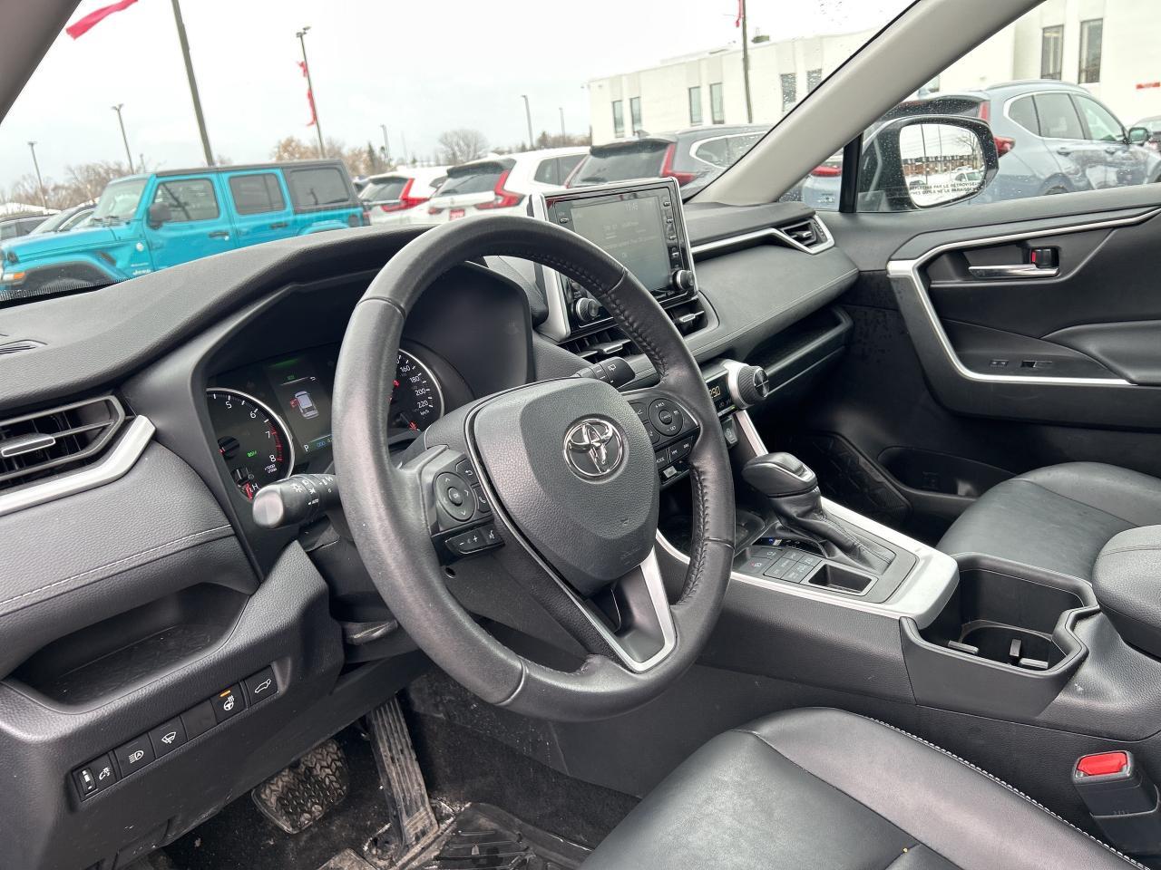 2022 Toyota RAV4 XLE Premium Leather  Sunroof CarPlay Blind Spot Photo