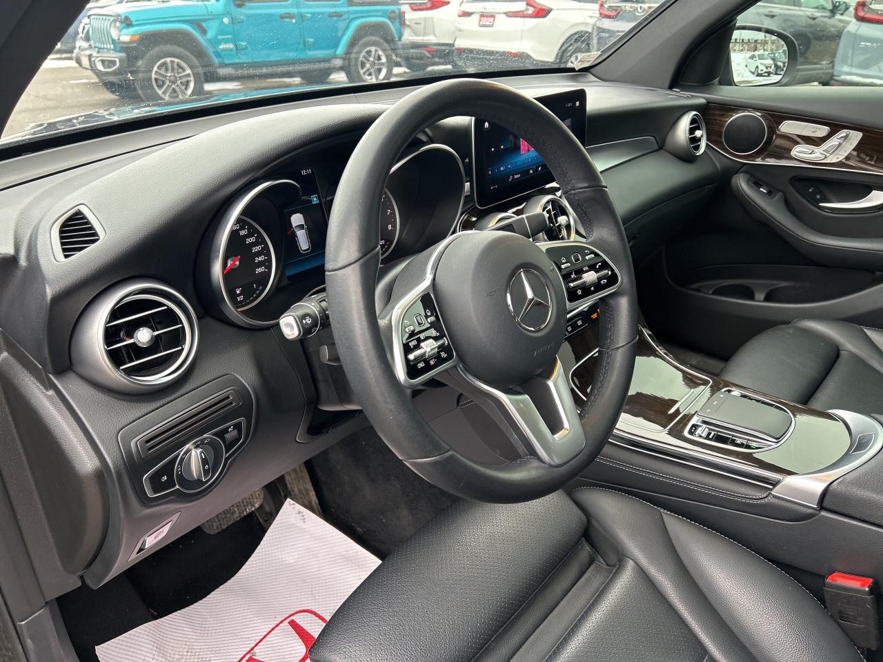 2020 Mercedes-Benz GLC GLC 300 Leather CarPlay Navigation Power Tail gate Photo