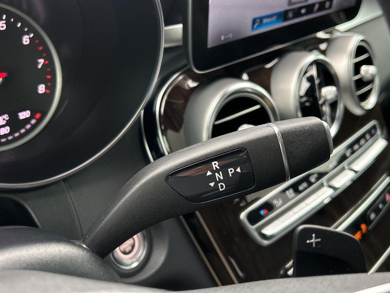 2020 Mercedes-Benz GLC GLC 300 Leather CarPlay Navigation Power Tail gate Photo