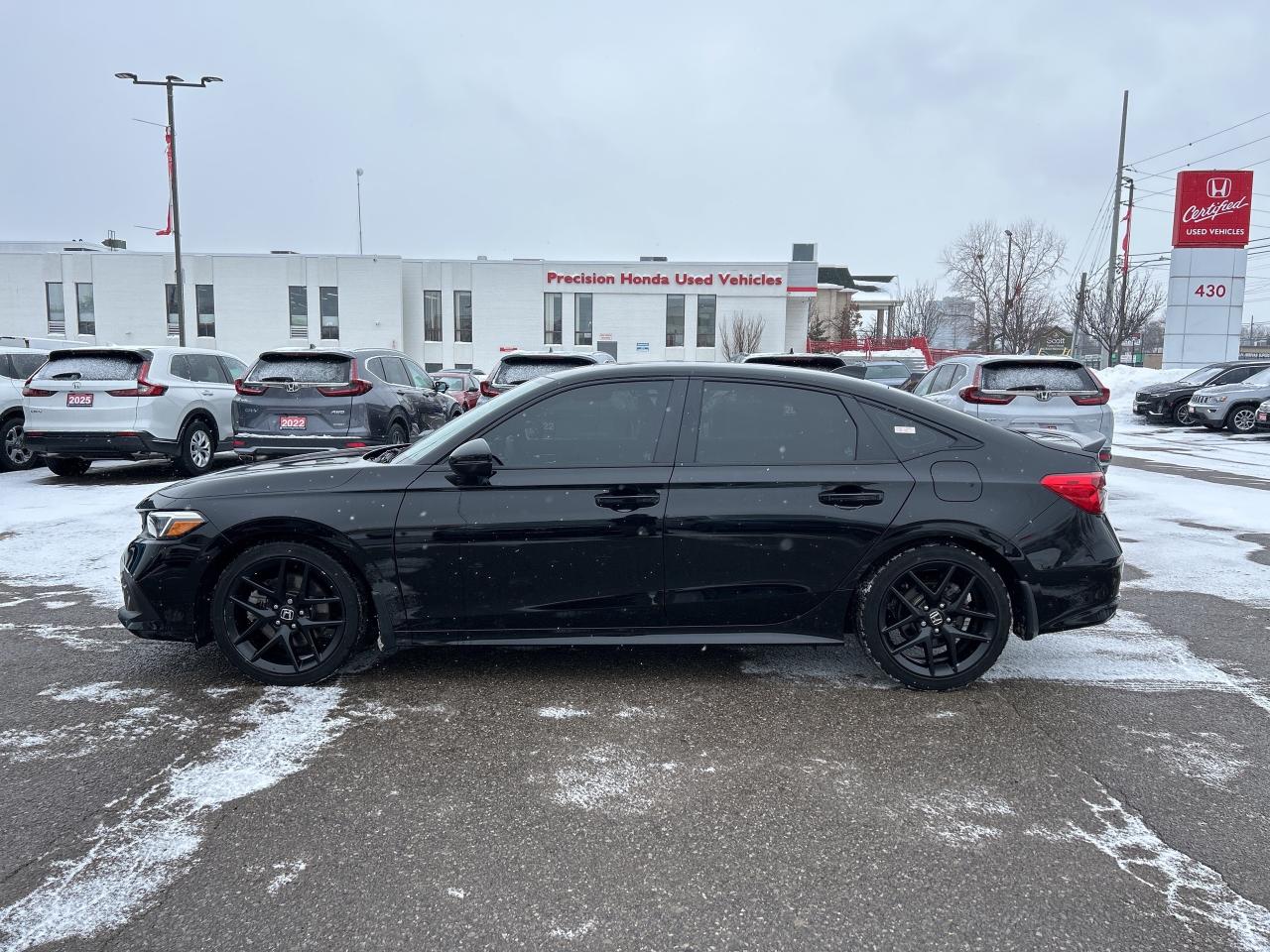 2024 Honda Civic Si Sedan Manual Sunroof CarPlay Wireless Charger Low Kms Photo