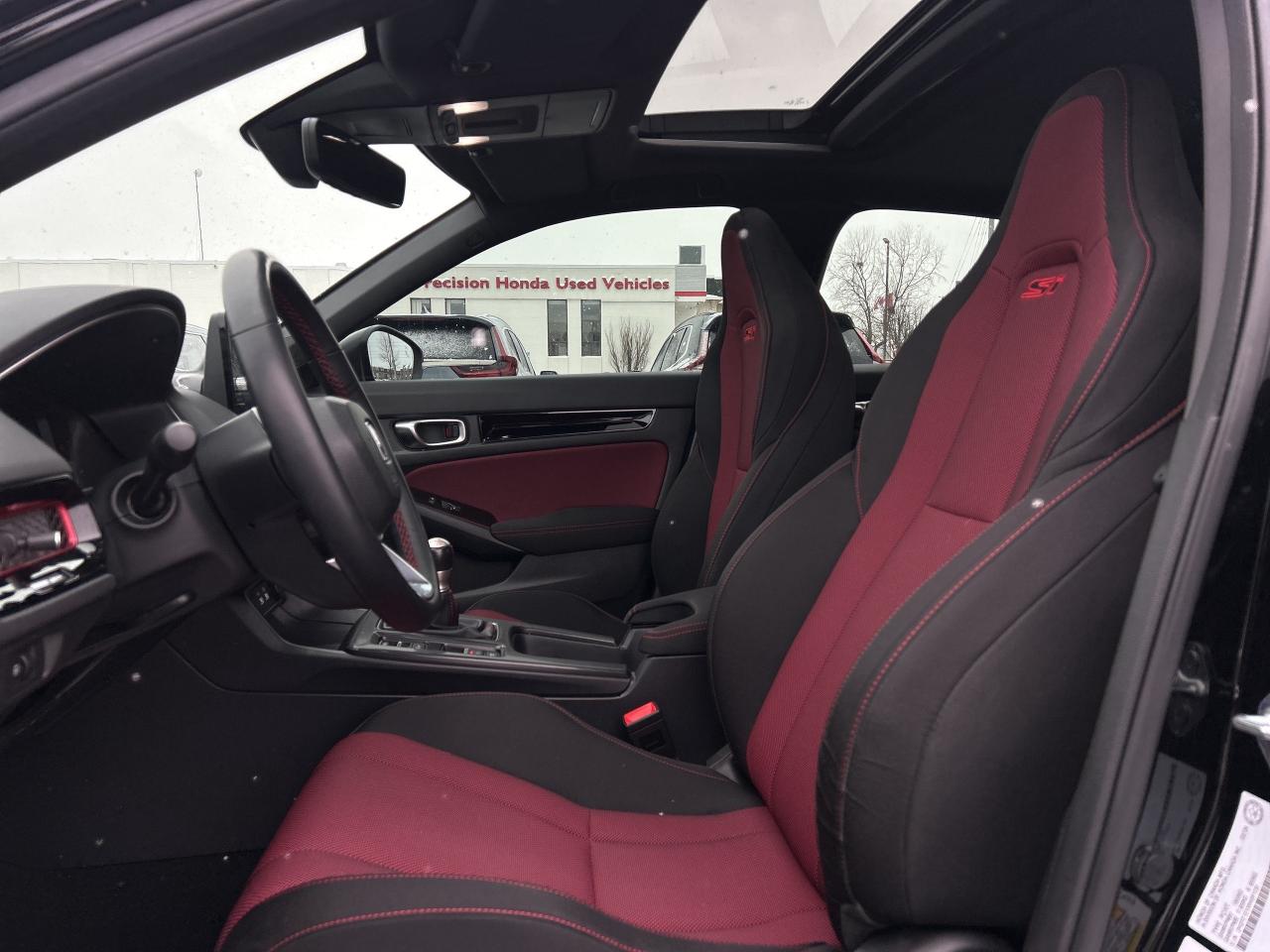 2024 Honda Civic Si Sedan Manual Sunroof CarPlay Wireless Charger Low Kms Photo