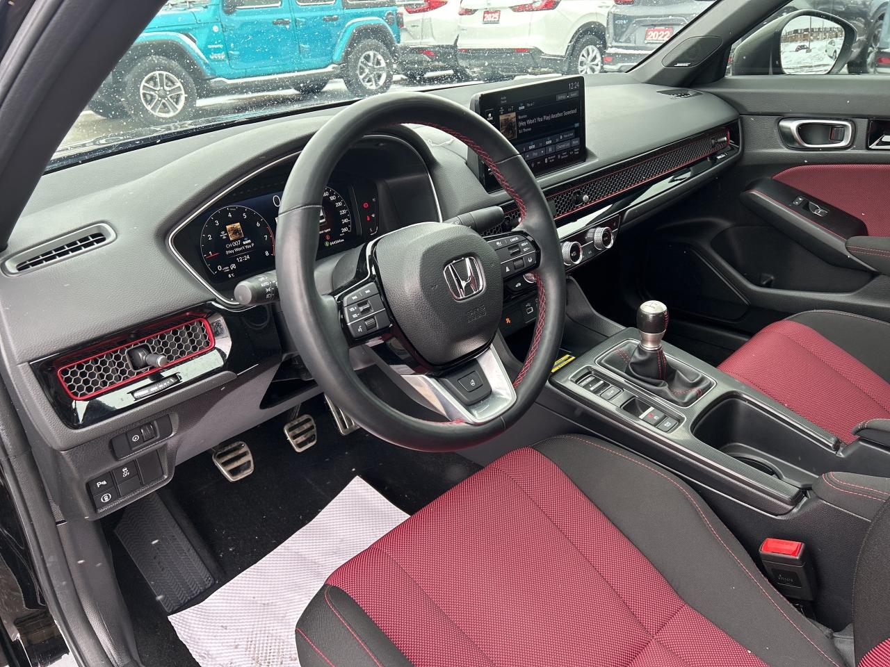 2024 Honda Civic Si Sedan Manual Sunroof CarPlay Wireless Charger Low Kms Photo