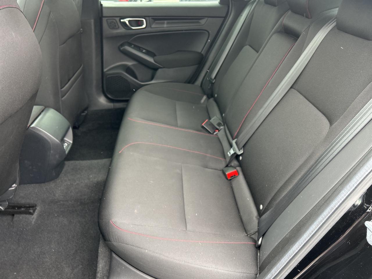 2024 Honda Civic Si Sedan Manual Sunroof CarPlay Wireless Charger Low Kms Photo