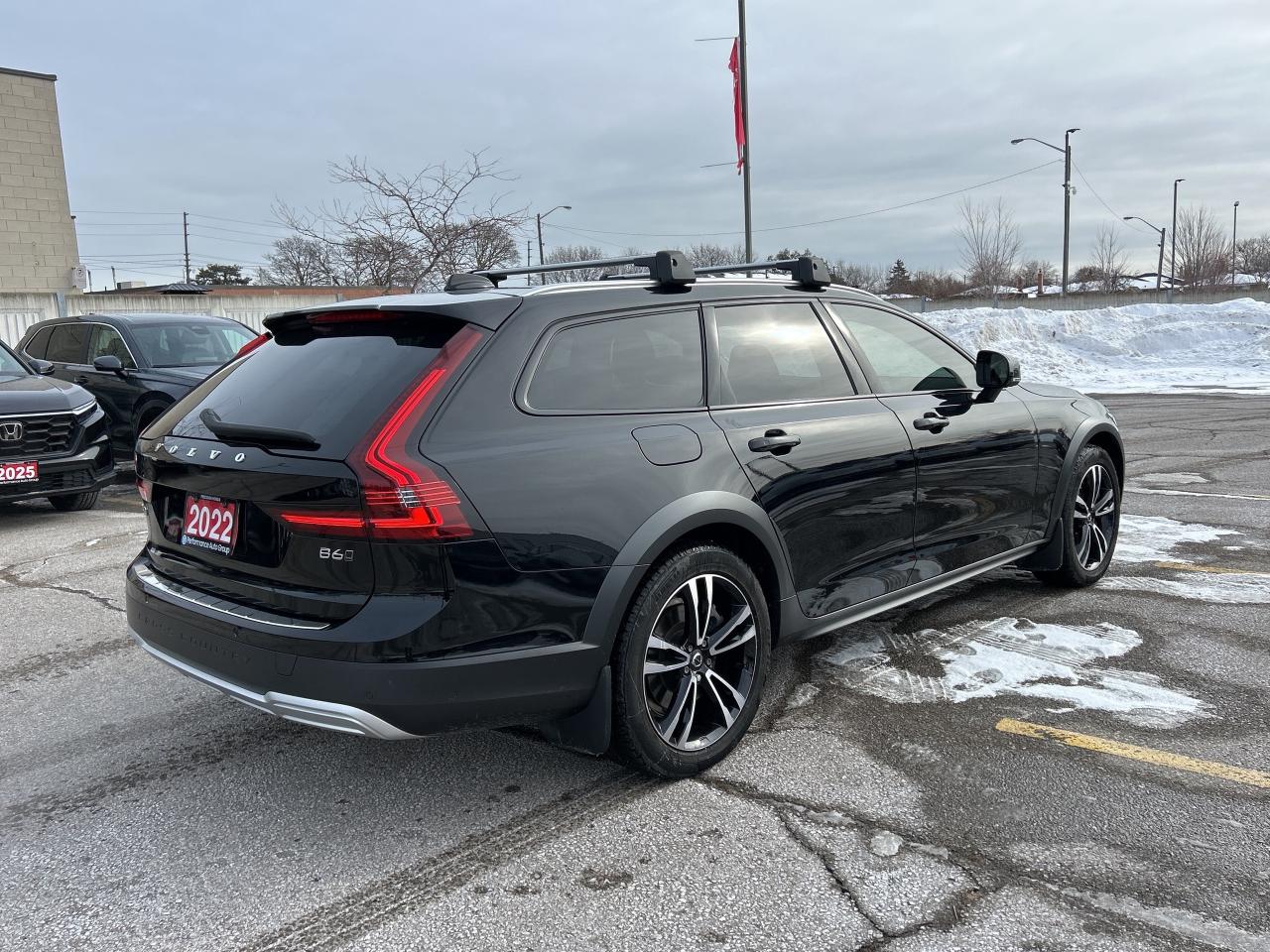 2022 Volvo V90 Cross Country B6 AWD Leather CarPlay Wireless Charging HUD Photo