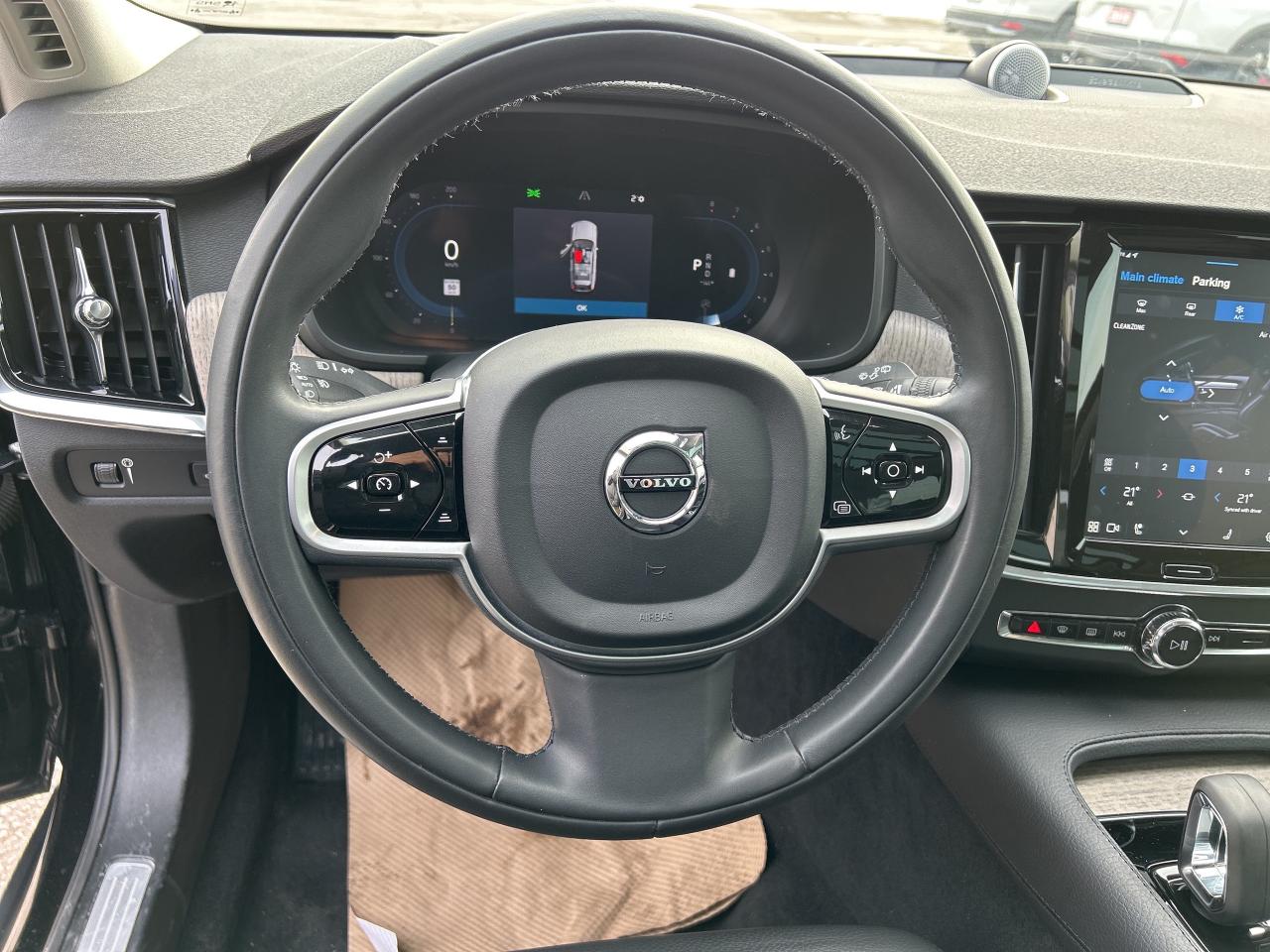 2022 Volvo V90 Cross Country B6 AWD Leather CarPlay Wireless Charging HUD Photo