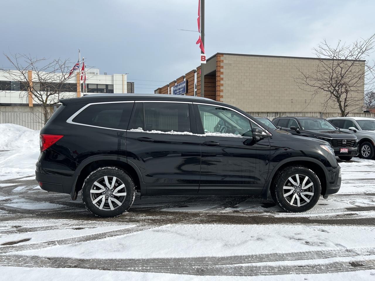 2022 Honda Pilot EX-L Navi Leather -Sunroof  CarPlay  Lanekeep Photo