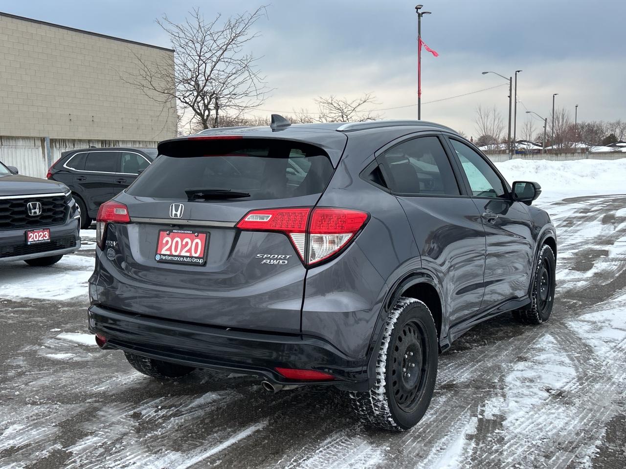 2020 Honda HR-V Sport CarPlay Rear Cam Sunroof Heated Seats Photo4
