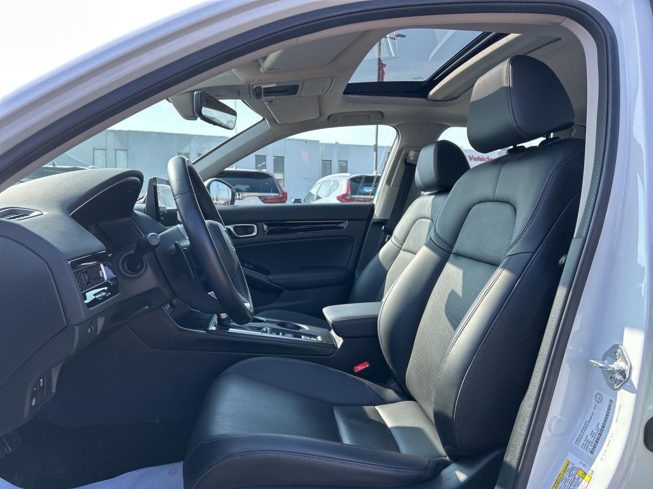 2023 Honda Civic Sedan Touring CVT Leather Navigation Sunroof carPlay Photo