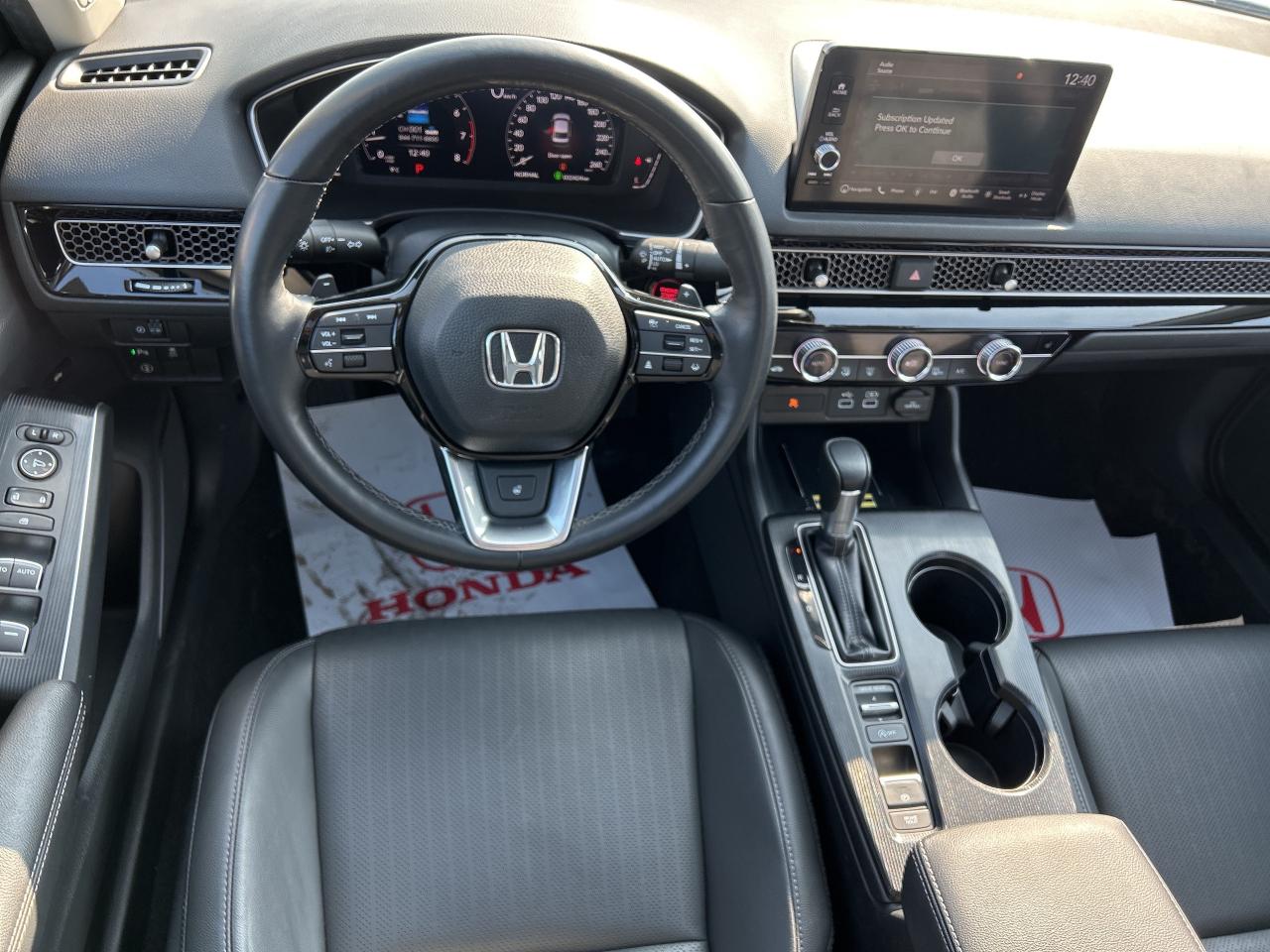 2023 Honda Civic Sedan Touring CVT Leather Navigation Sunroof carPlay Photo