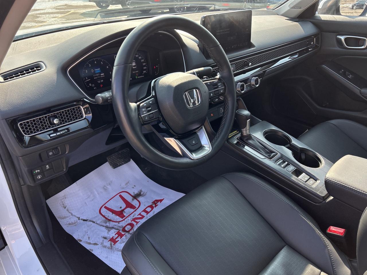 2023 Honda Civic Sedan Touring CVT Leather Navigation Sunroof carPlay Photo