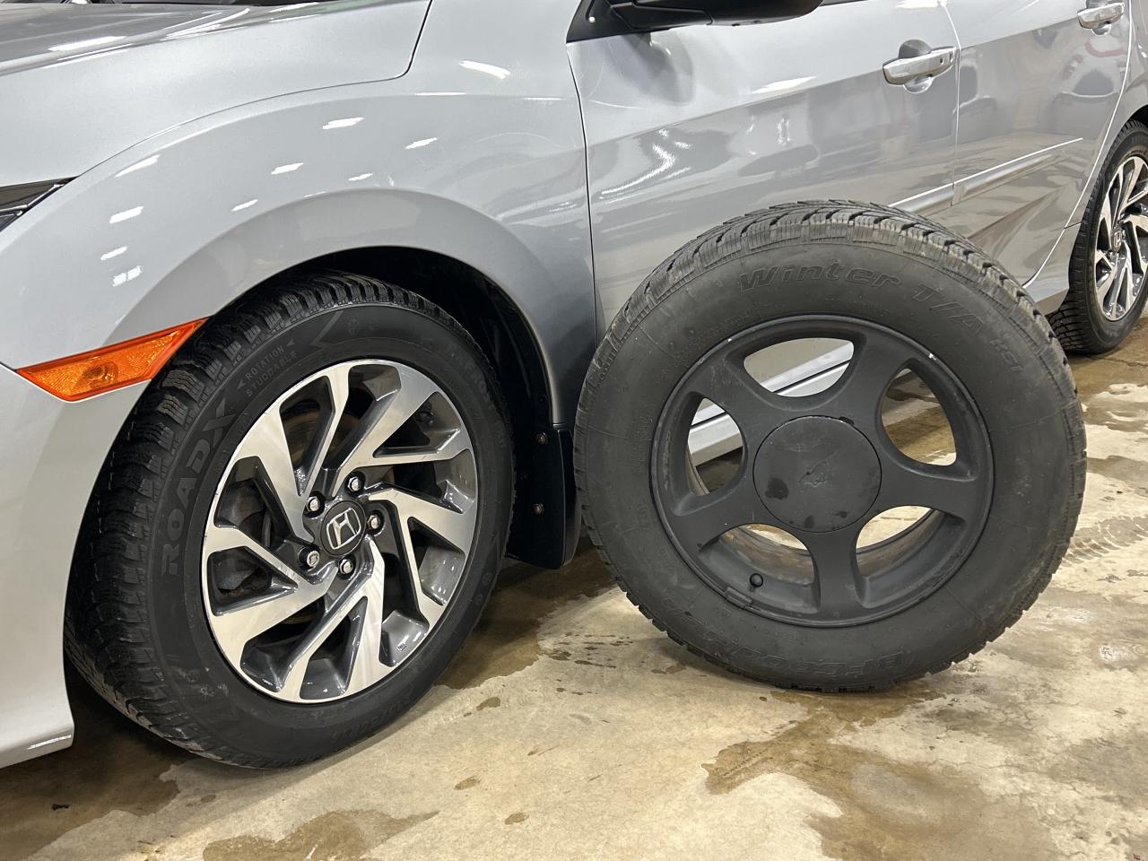 2018 Honda Civic Sedan EX CVT Sunroof Lane Watch Camera rear Spoiler Photo