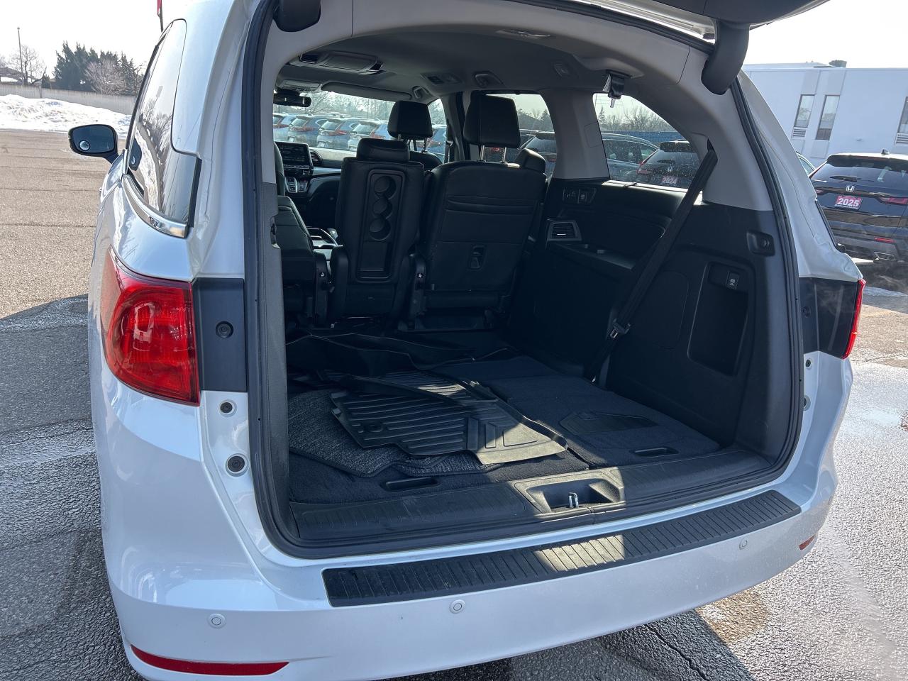 2021 Honda Odyssey EX-L RES Leather Sunroof DVD CarPlay One owner Photo