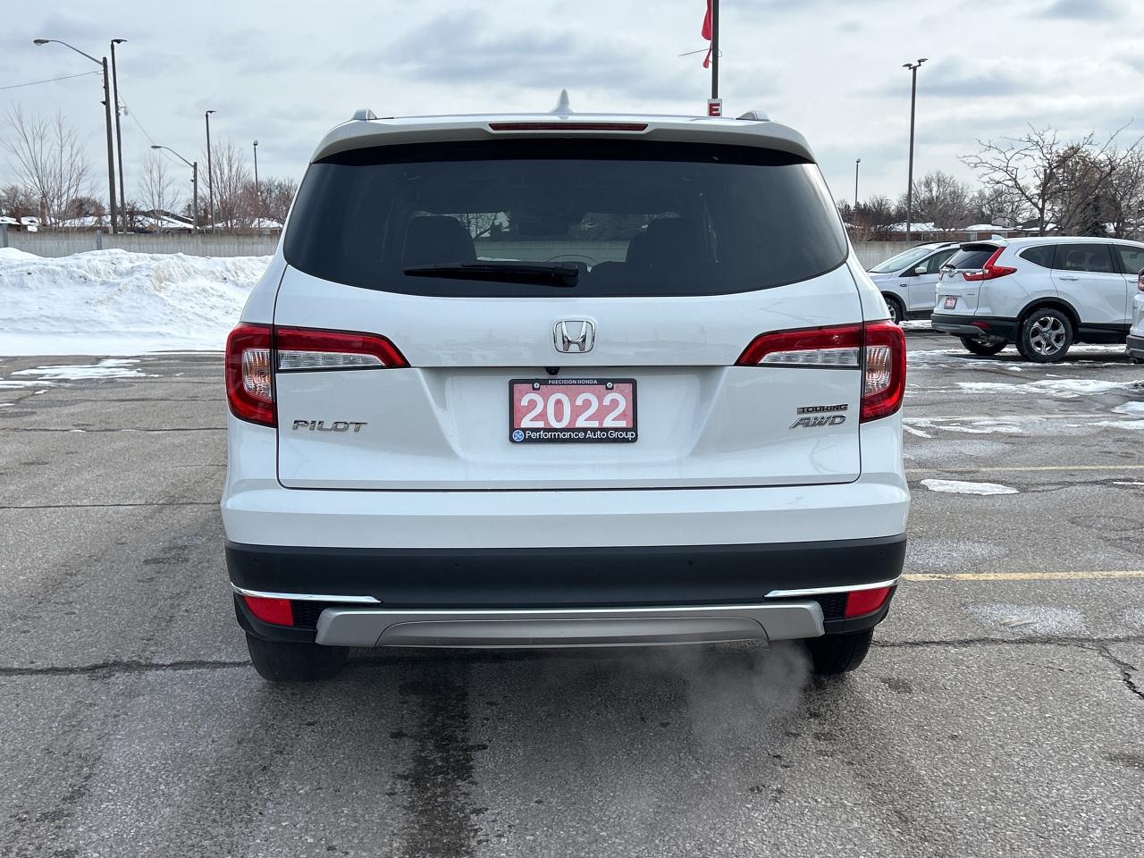 2022 Honda Pilot Touring 7-Passenger  Navigation Sunroof Leather Photo3