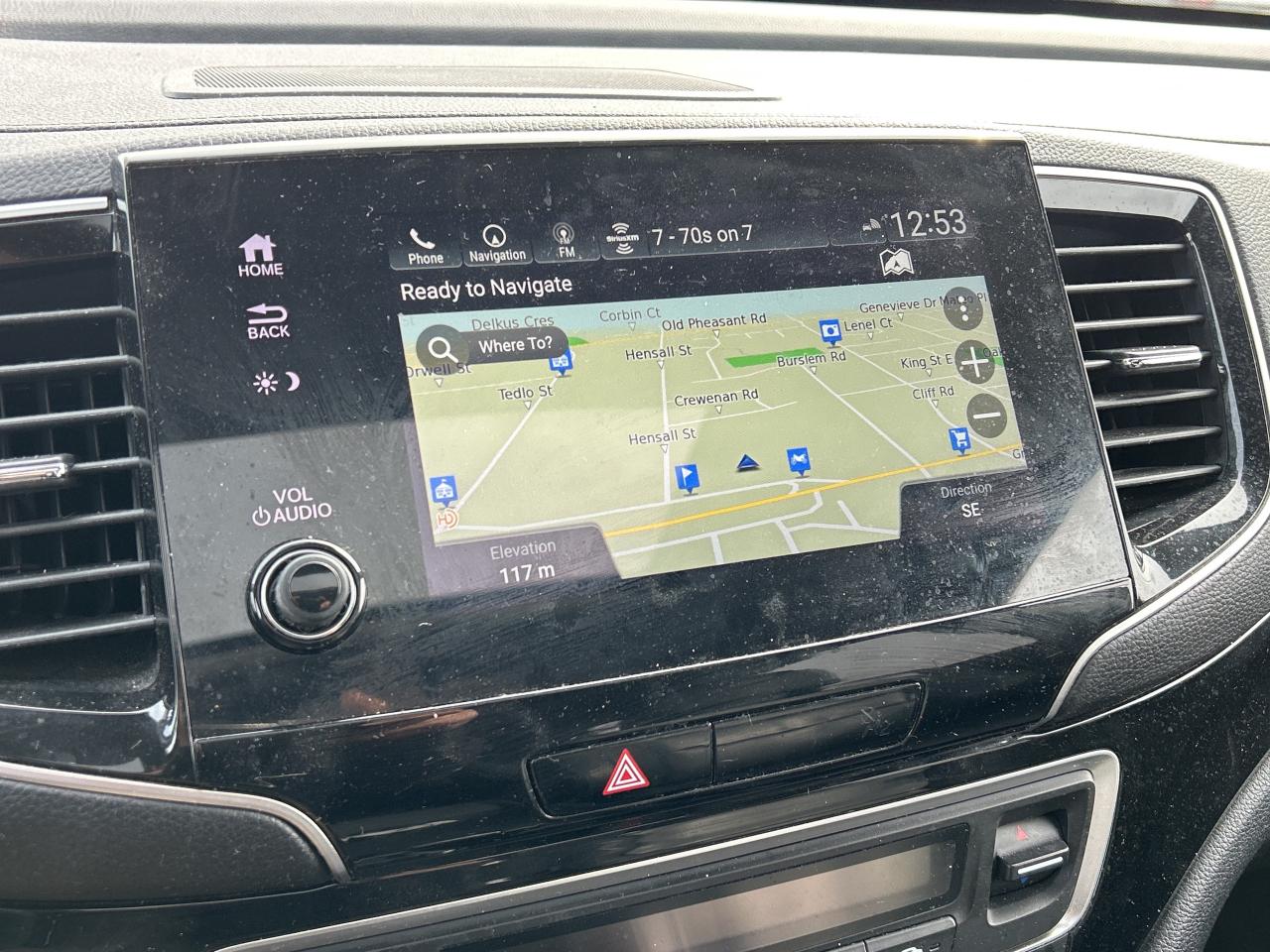 2022 Honda Pilot Touring 7-Passenger  Navigation Sunroof Leather Photo