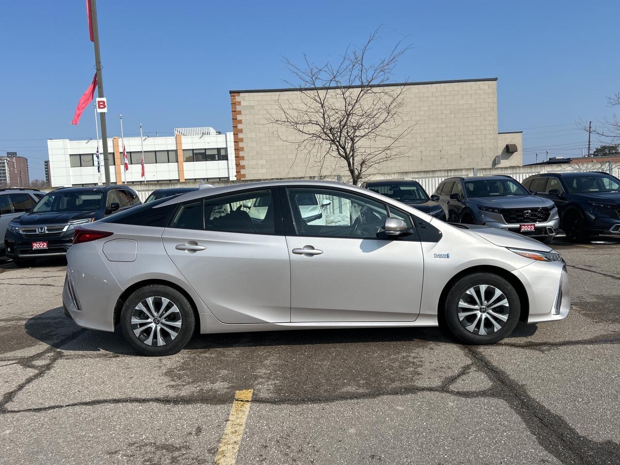 2020 Toyota Prius Prime Prime LE CarPlay Bluetooth Rear Camera H.Seats Photo