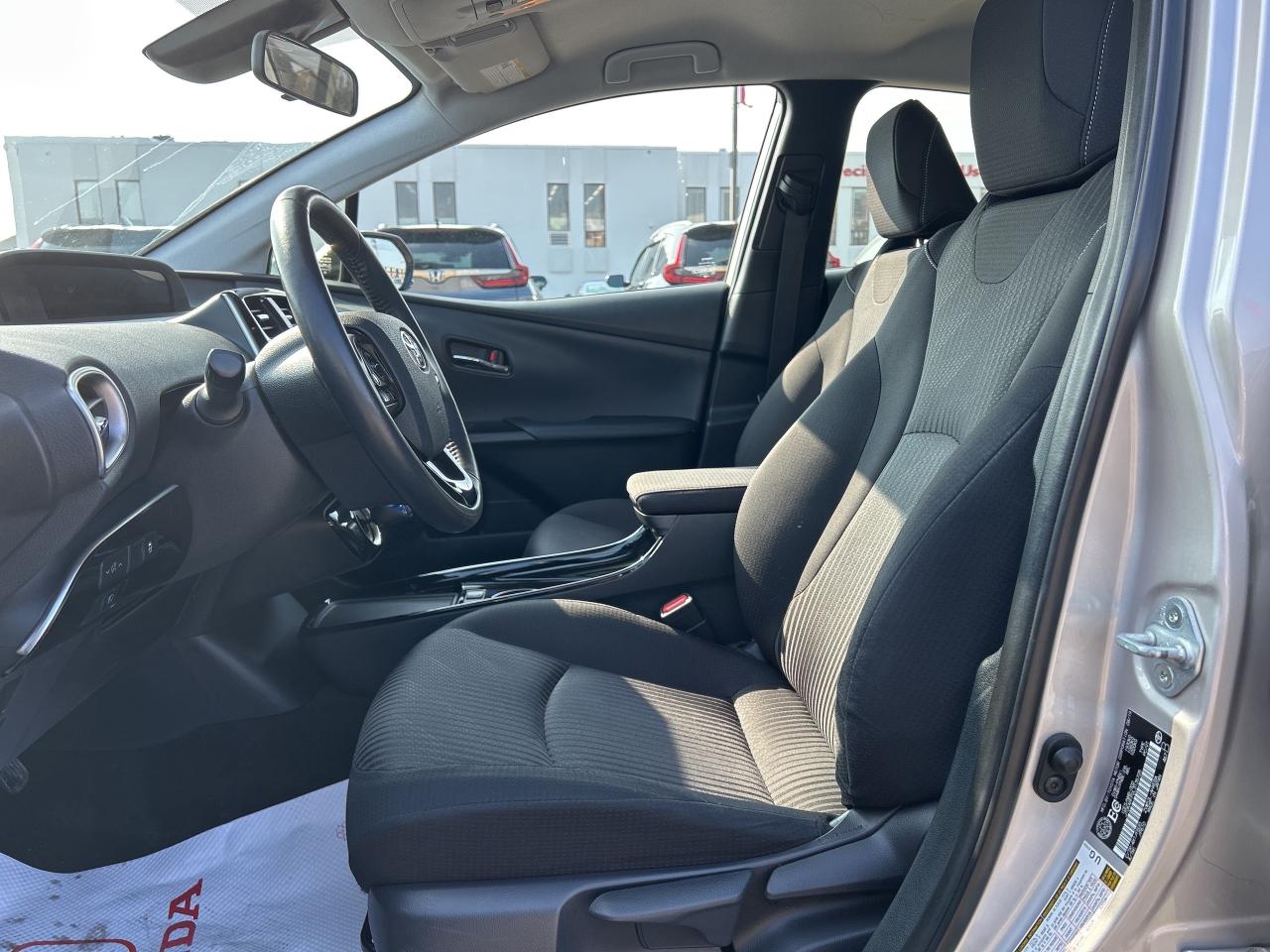 2020 Toyota Prius Prime Prime LE CarPlay Bluetooth Rear Camera H.Seats Photo