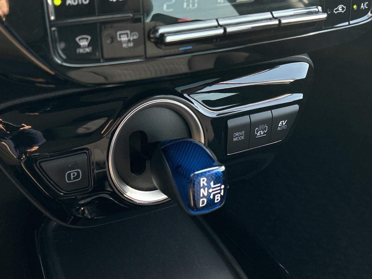 2020 Toyota Prius Prime Prime LE CarPlay Bluetooth Rear Camera H.Seats Photo