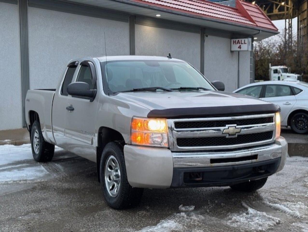 2009 Chevrolet Silverado 1500 LS 4WD Ext Cab ONLY 65,000KM-1 OWNER-CERTIFIED! Photo