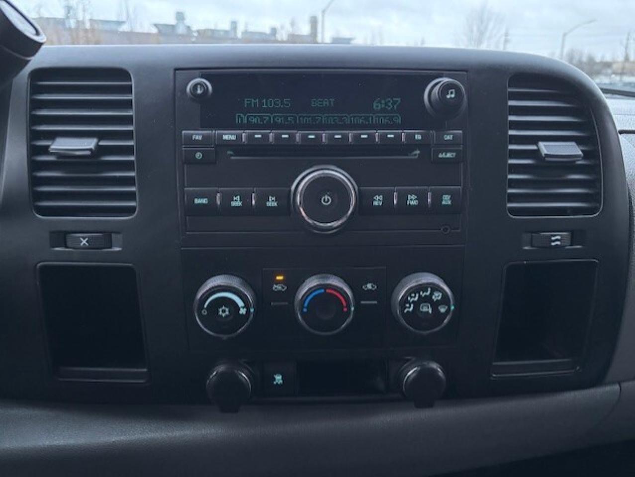 2009 Chevrolet Silverado 1500 LS 4WD Ext Cab ONLY 65,000KM-1 OWNER-CERTIFIED! Photo