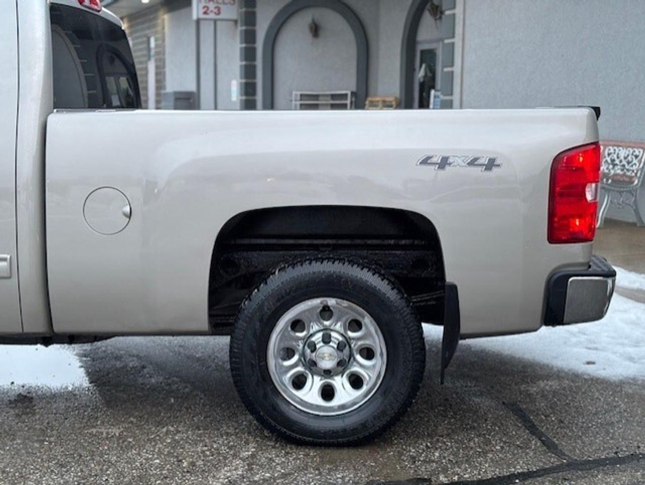 2009 Chevrolet Silverado 1500 LS 4WD Ext Cab ONLY 65,000KM-1 OWNER-CERTIFIED! Photo2