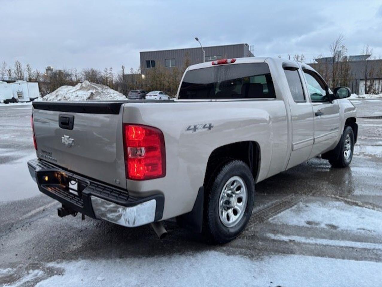 2009 Chevrolet Silverado 1500 LS 4WD Ext Cab ONLY 65,000KM-1 OWNER-CERTIFIED! Photo