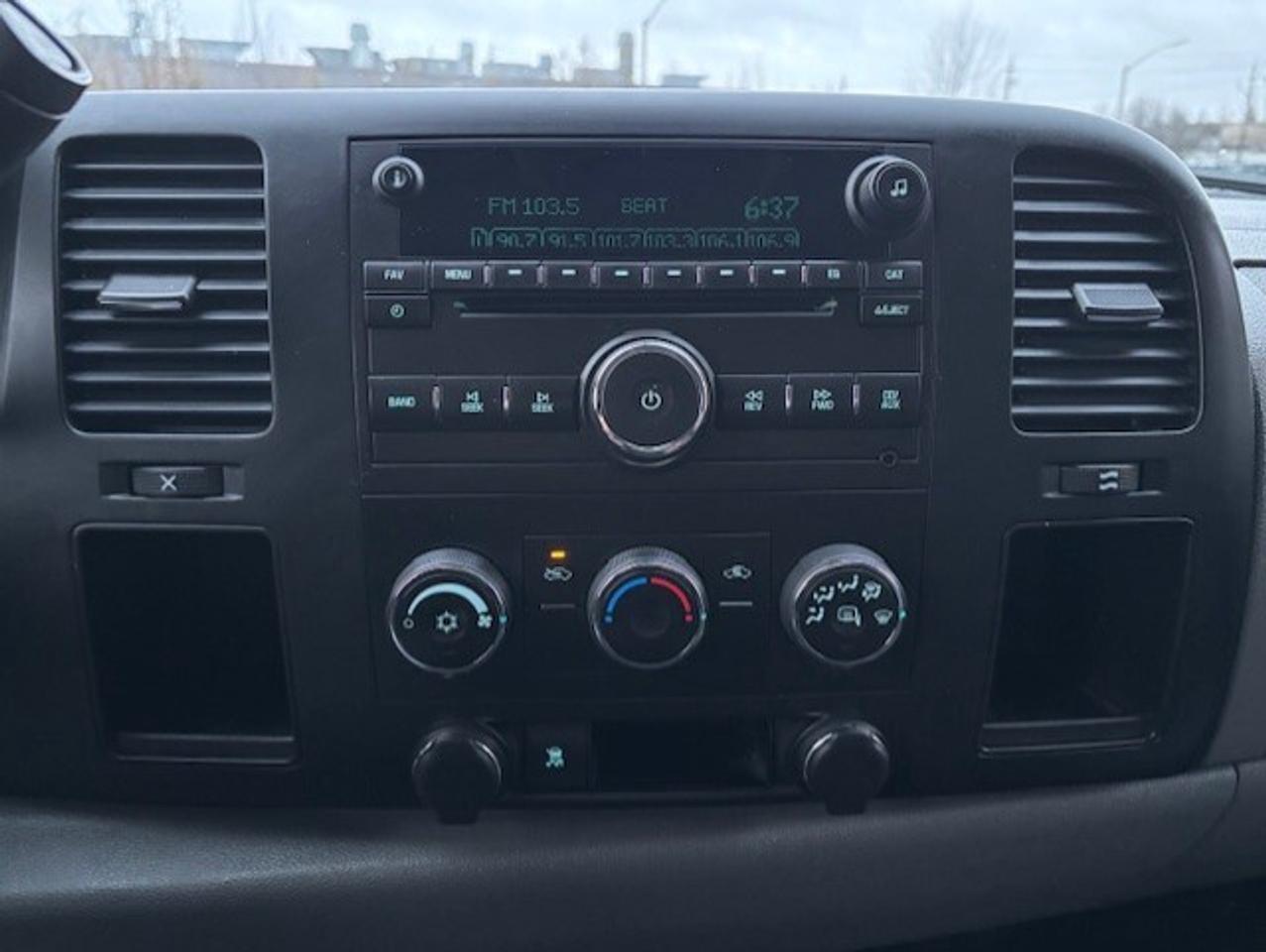 2009 Chevrolet Silverado 1500 LS 4WD Ext Cab ONLY 65,000KM-1 OWNER-CERTIFIED! Photo