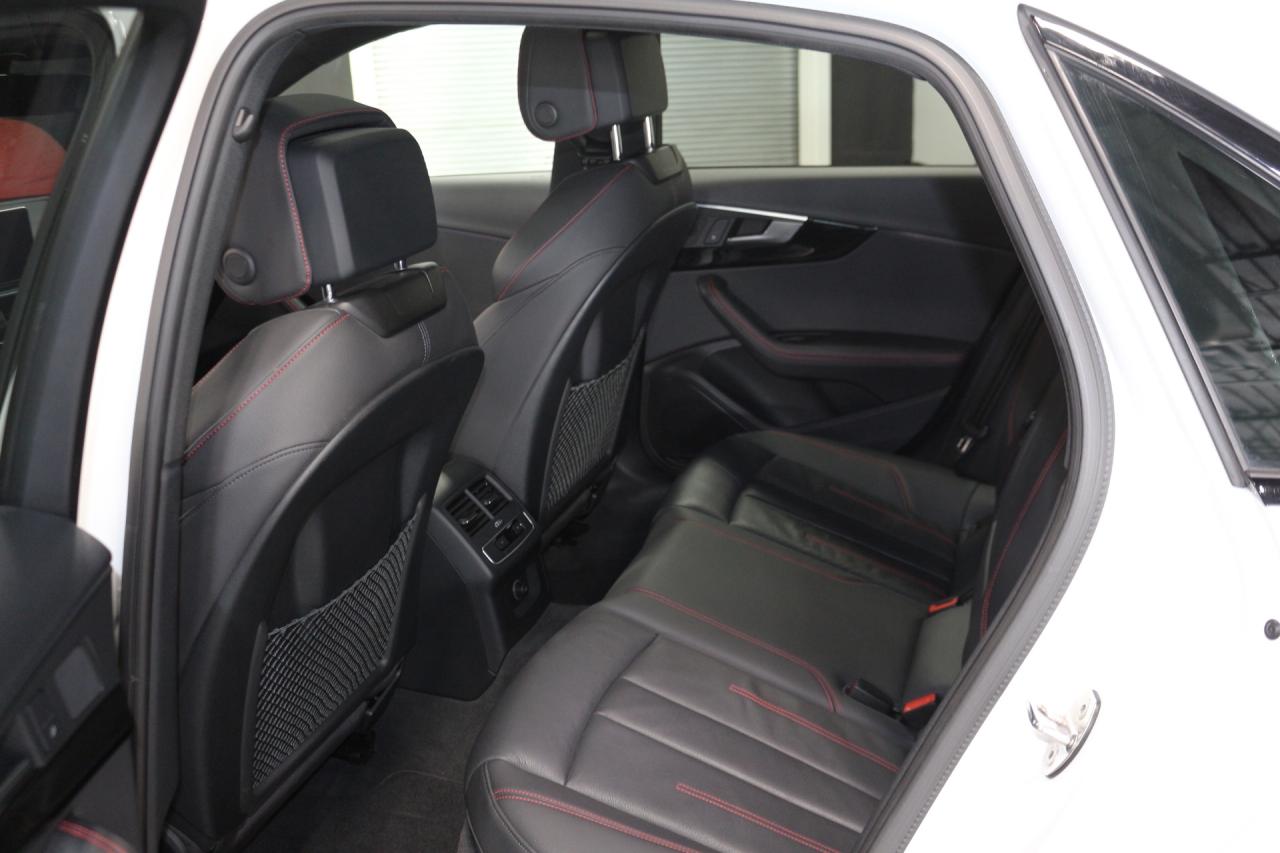 2019 Audi A4 PROGRESSIV 45 TFSI QUATTRO SLINE NAVI REAR VIEW Photo