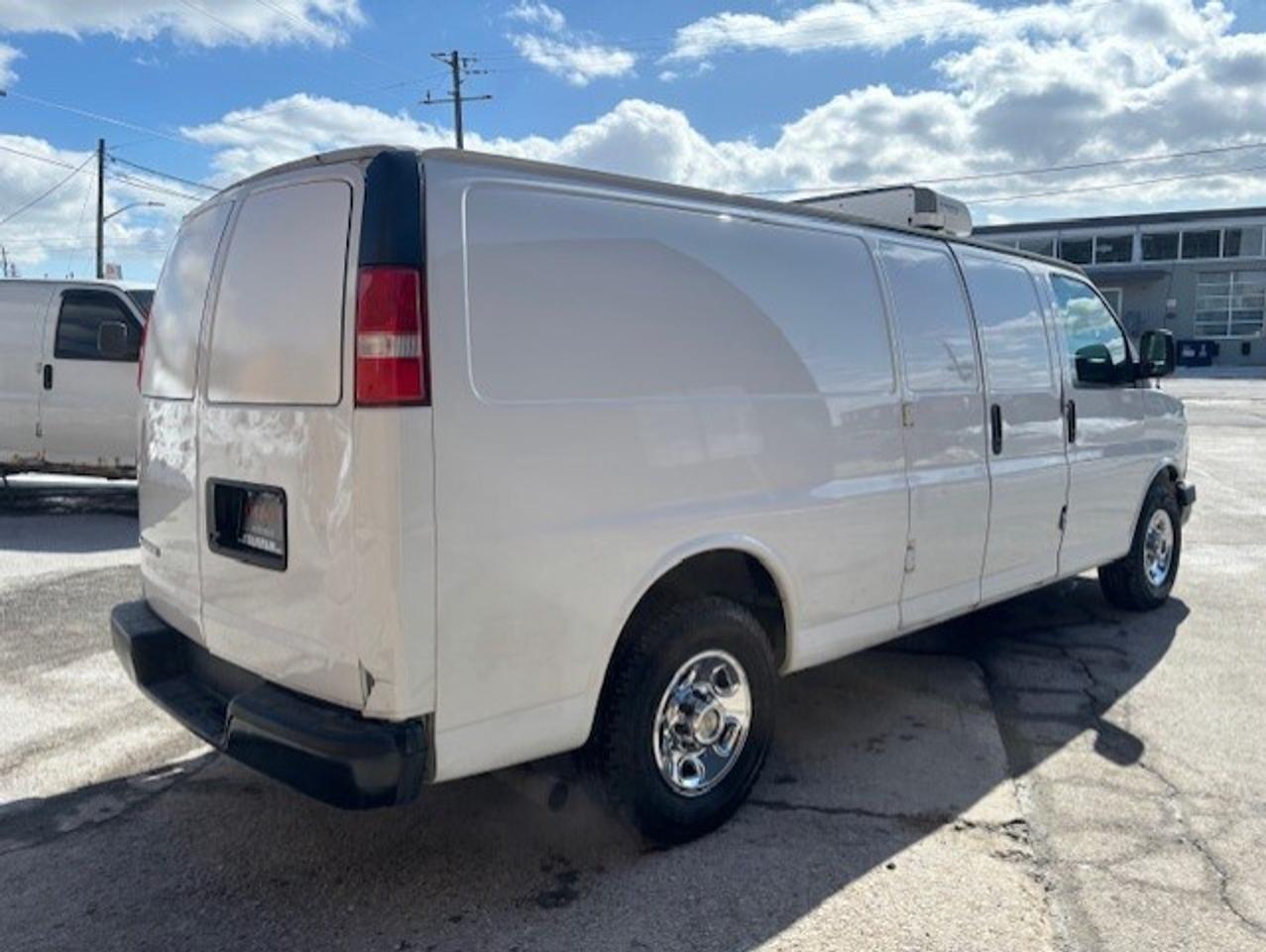 2018 Chevrolet Express 2500 EXTENDED **THERMO KING REEFER-FREEZER** Photo