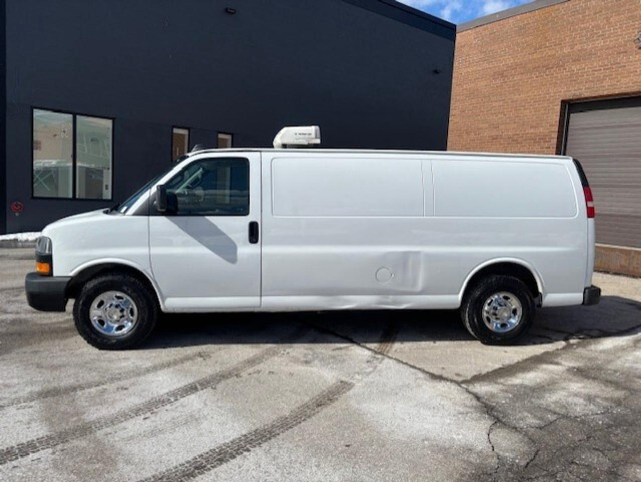 2018 Chevrolet Express 2500 EXTENDED **THERMO KING REEFER-FREEZER** Photo