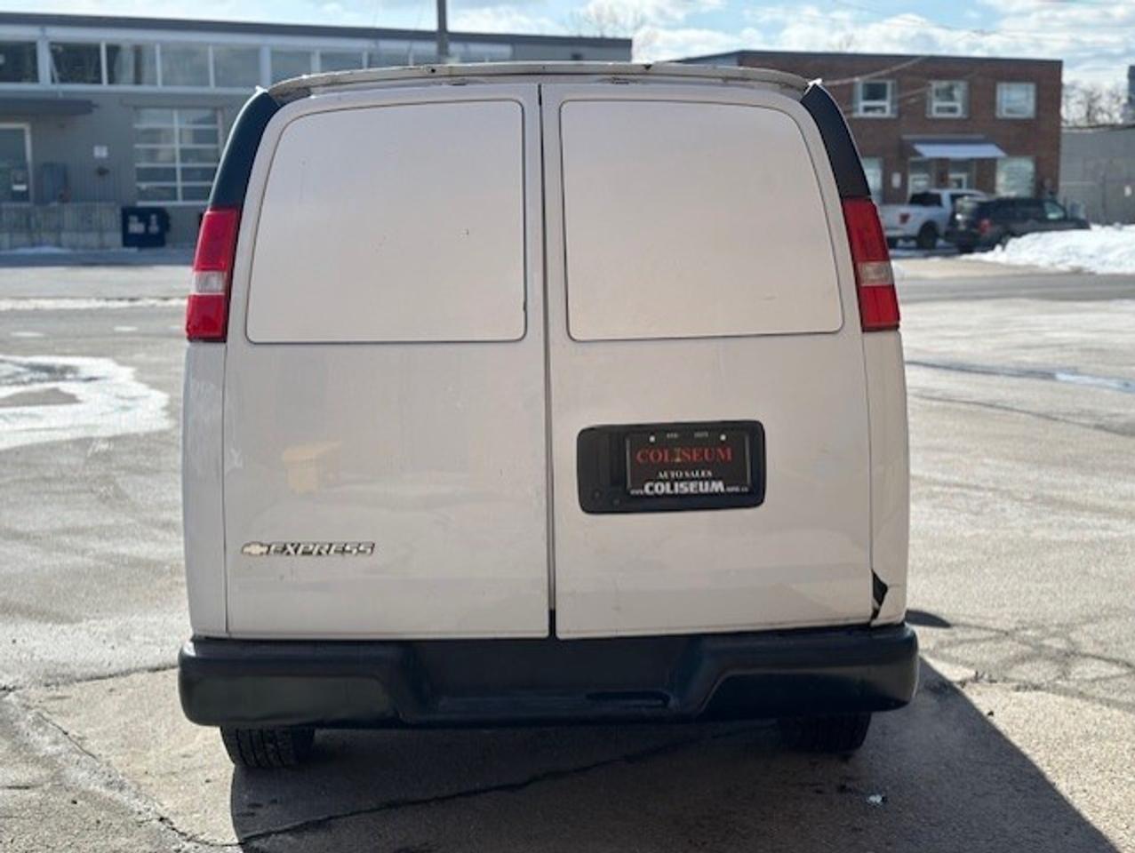 2018 Chevrolet Express 2500 EXTENDED **THERMO KING REEFER-FREEZER** Photo