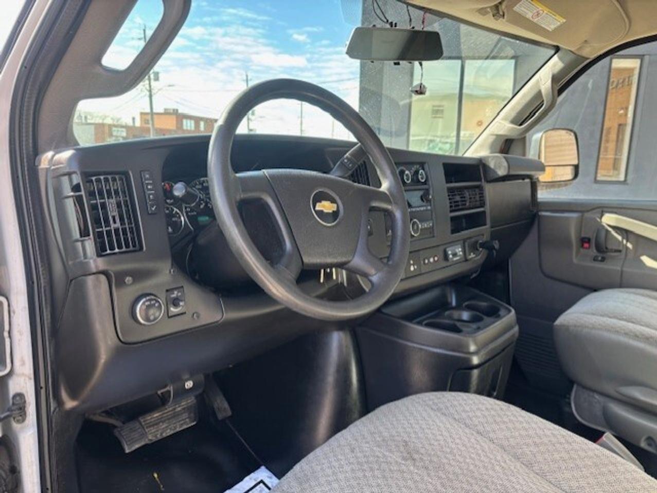 2018 Chevrolet Express 2500 EXTENDED **THERMO KING REEFER-FREEZER** Photo