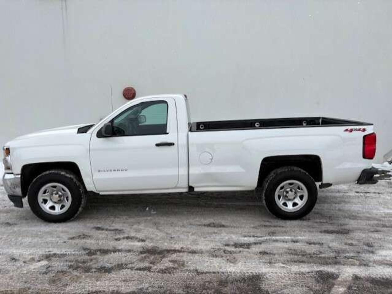 2018 Chevrolet Silverado 1500 LS 4WD 5.3L V8 REGULAR CAB 8' LONG BOX-CAMERA! Photo5