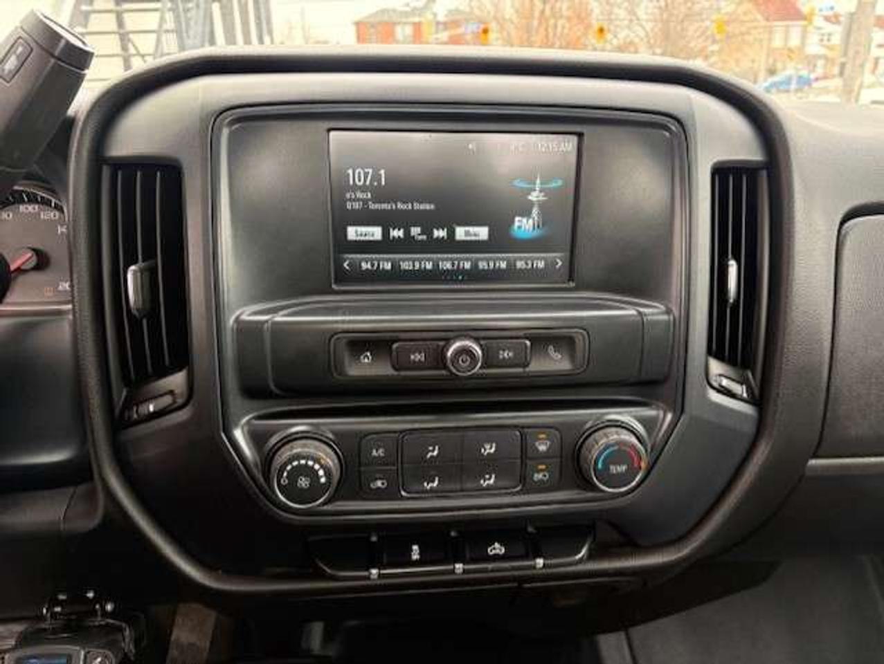 2018 Chevrolet Silverado 1500 LS 4WD 5.3L V8 REGULAR CAB 8' LONG BOX-CAMERA! Photo