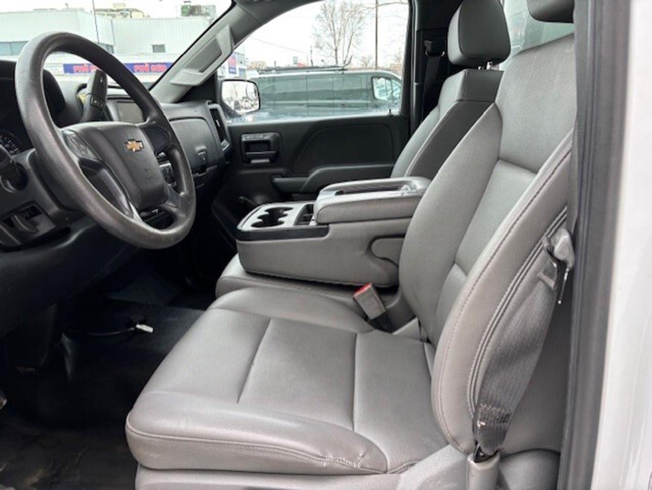 2018 Chevrolet Silverado 1500 V6 REGULAR CAB-SHORT BOX-CAP-TOW PKG-LADDER RACKS Photo