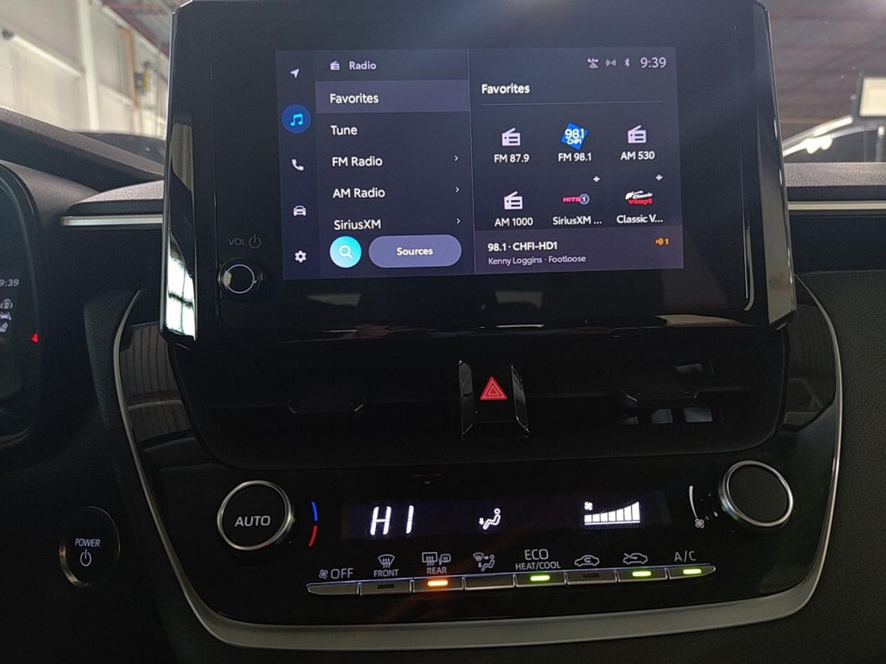 2023 Toyota Corolla LE Hybrid / Back-up Camera / Heated Seats / NAVI / Photo