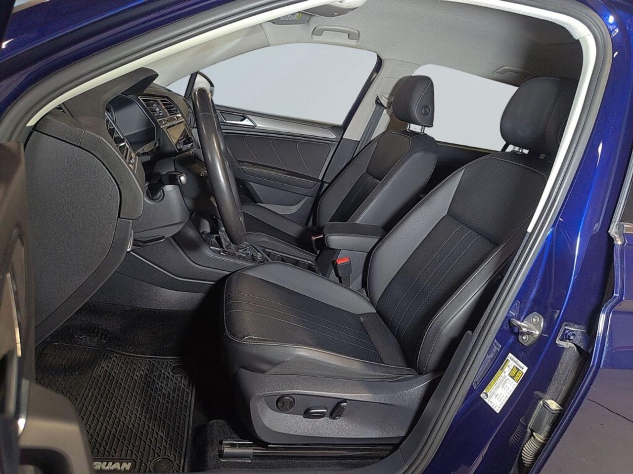 2022 Volkswagen Tiguan Comfortline 4MOTION / Leather / NAV Photo