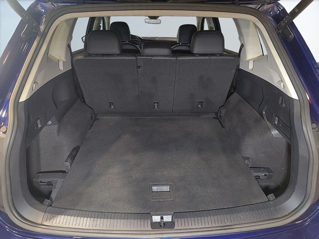 2022 Volkswagen Tiguan Comfortline 4MOTION / Leather / NAV Photo