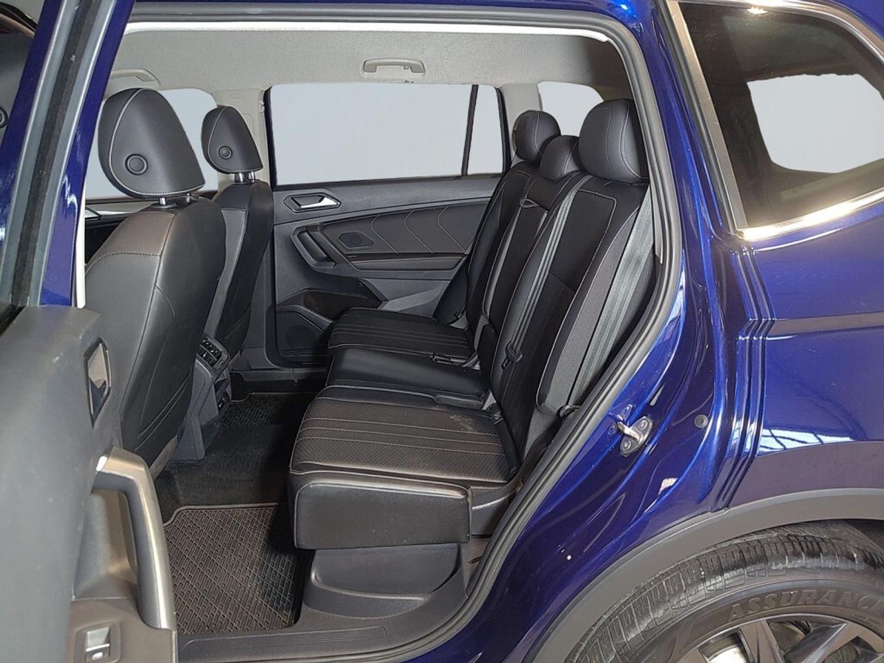 2022 Volkswagen Tiguan Comfortline 4MOTION / Leather / NAV Photo