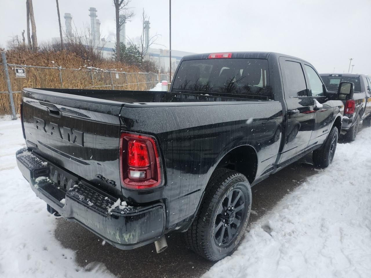 2025 RAM 2500 Big Horn   CREW   HEMI   NIGHT EDITION   LEVEL 1 Photo