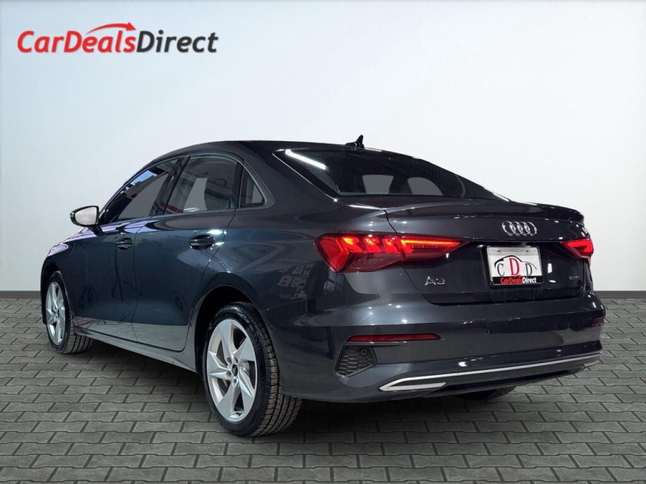 2023 Audi A3 Komfort/Sunroof/NAVI/Leather/Clean carfax/Service Photo