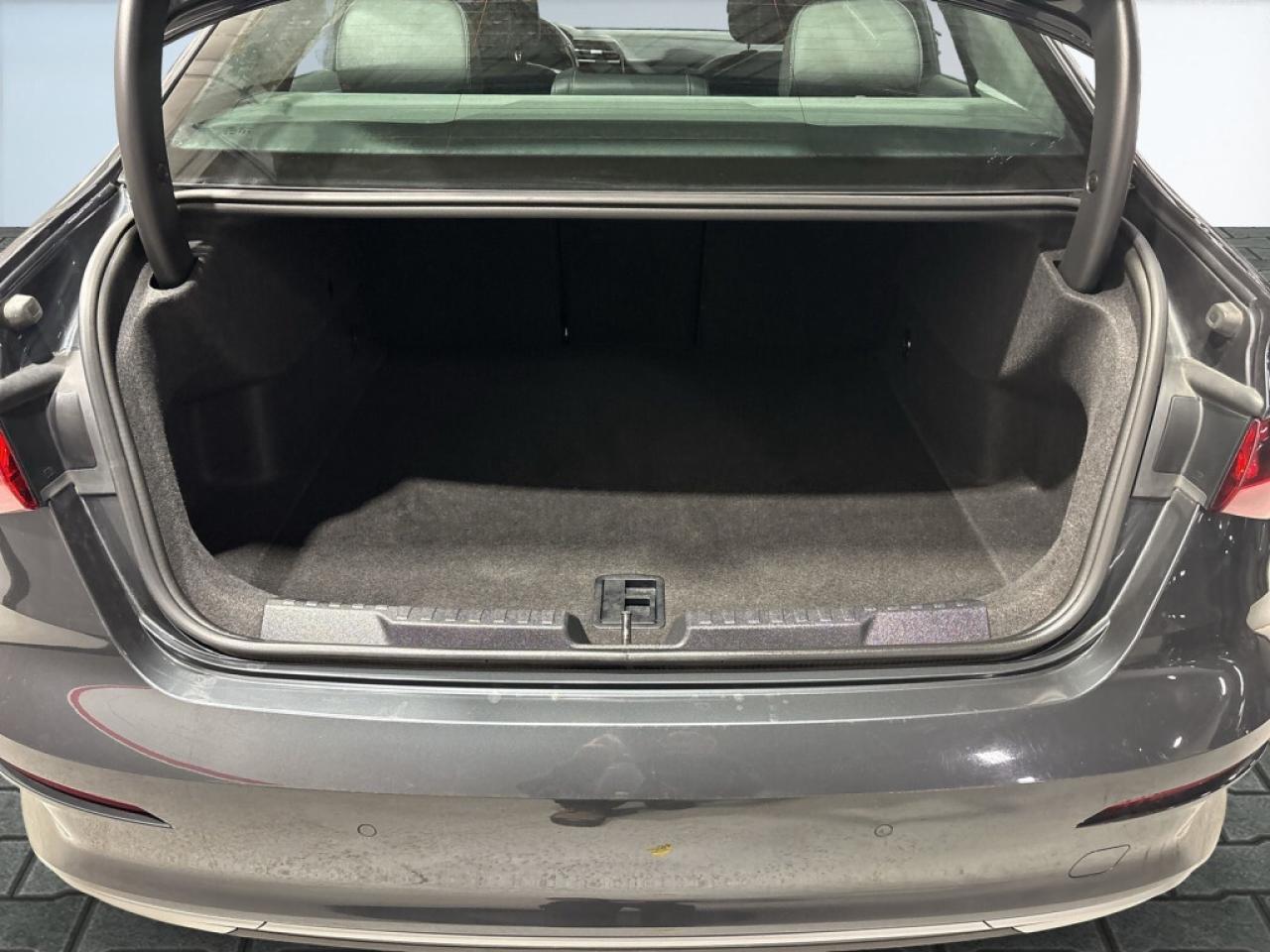 2023 Audi A3 Komfort/Sunroof/NAVI/Leather/Clean carfax/Service Photo