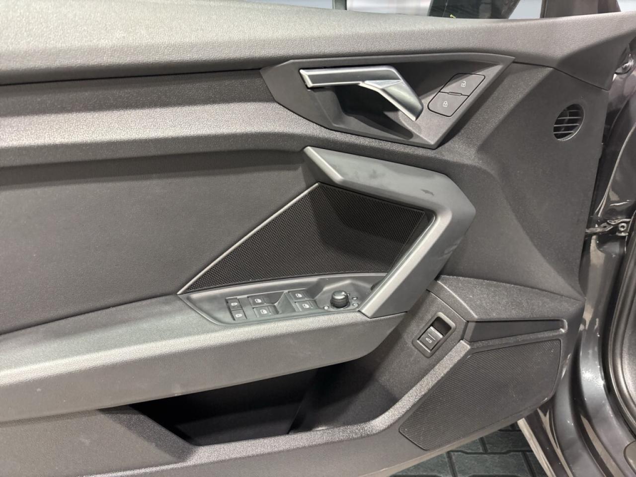 2023 Audi A3 Komfort/Sunroof/NAVI/Leather/Clean carfax/Service Photo