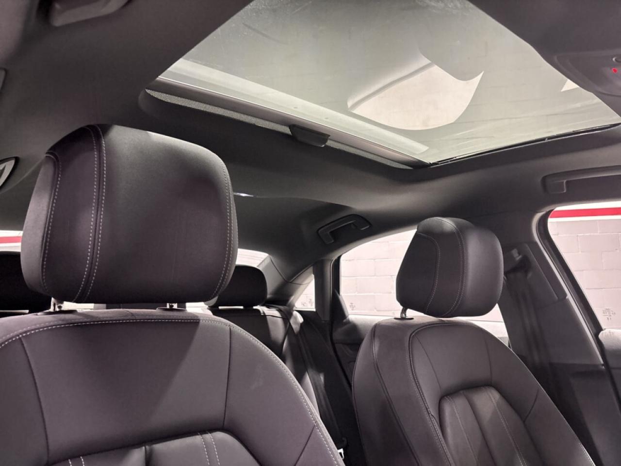 2023 Audi A3 Komfort/Sunroof/NAVI/Leather/Clean carfax/Service Photo