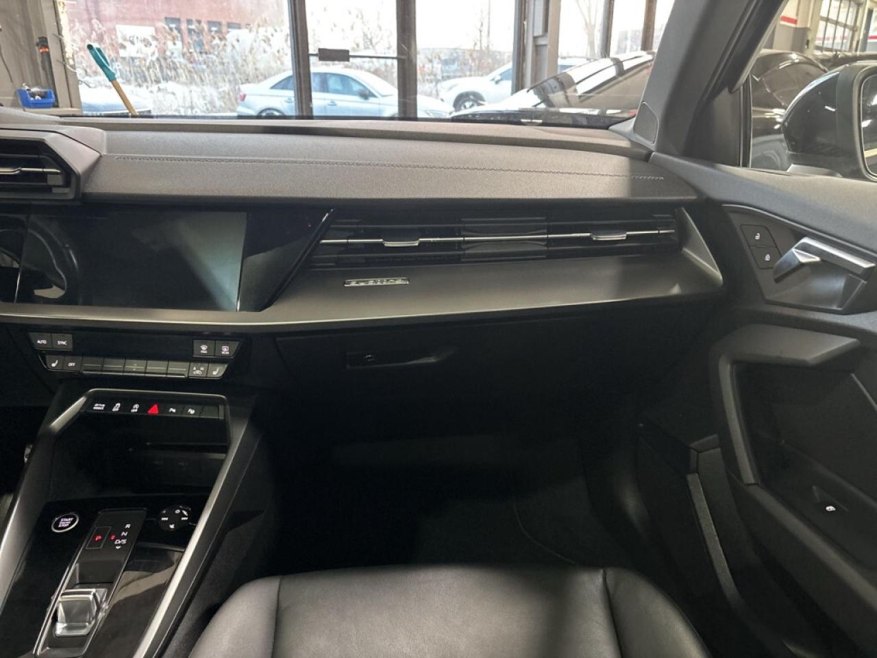 2023 Audi A3 Komfort/Sunroof/NAVI/Leather/Clean carfax/Service Photo