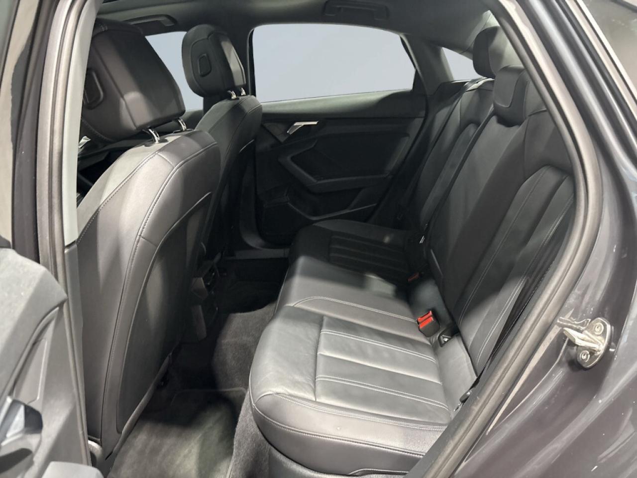 2023 Audi A3 Komfort/Sunroof/NAVI/Leather/Clean carfax/Service Photo