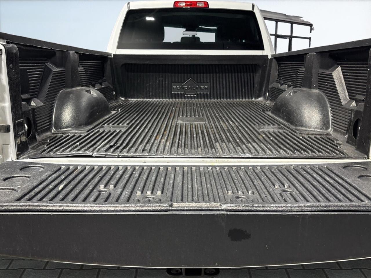 2020 RAM 3500 Big Horn  HEMI  6.4L V8 4X4 Crew Cab 8ft. box/ Big Photo