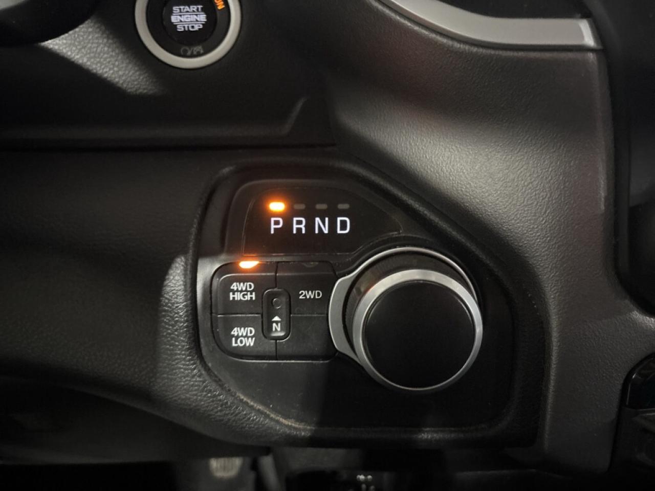 2020 RAM 3500 Big Horn  HEMI  6.4L V8 4X4 Crew Cab 8ft. box/ Big Photo