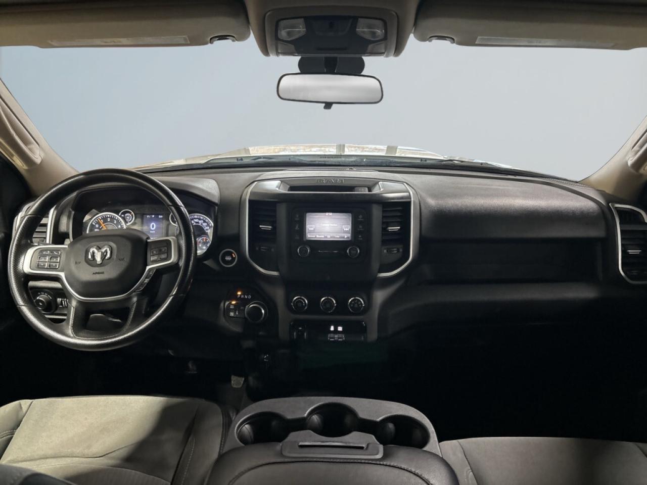 2020 RAM 3500 Big Horn  HEMI  6.4L V8 4X4 Crew Cab 8ft. box/ Big Photo