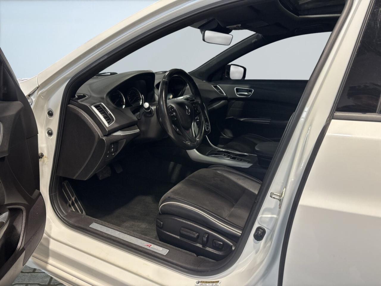 2018 Acura TLX 3.5L Tech & A-Spec Pkgs /NAVI/Leather/Sunroof/Carf Photo